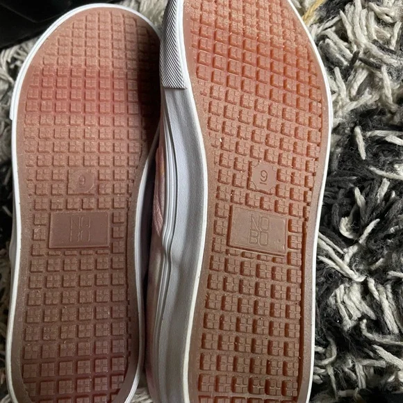 No Boundaries Women's Twin Gore Casual Slip On Shoe size 10 - Picture 4 of 4